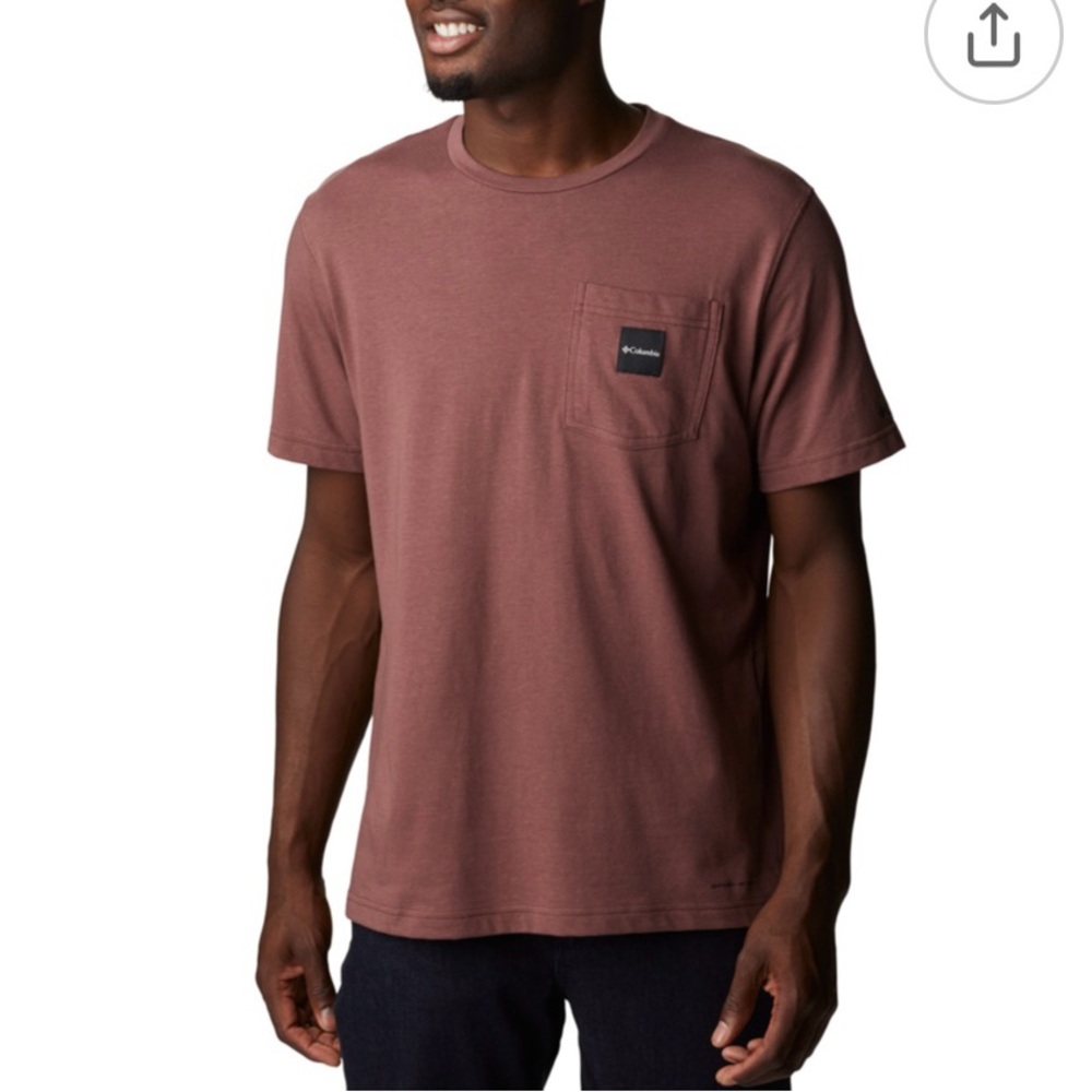 Columbia Men's Short Sleeve pocket thistle down Tee in Burgundy